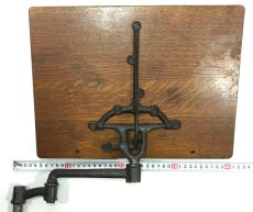 画像14: ☆ 1910's “Cast Iron” Pivoting Swing Arm Book Stand ☆ (14)