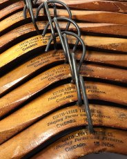 画像4: 【Curtis-Leger Fixture Co. CHICAGO】 1900'-20s “VERY THICK !!” Solid Wood Hangers バラ売りです。 (4)