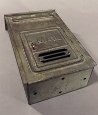 画像9: 1920-30's "CORBIN LOCK CO." Brass Wall Mount Mail Box (9)