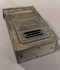 画像9: 1920-30's "CORBIN LOCK CO." Brass Wall Mount Mail Box (9)