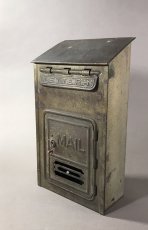 画像2: 1920-30's "CORBIN LOCK CO." Brass Wall Mount Mail Box (2)