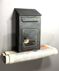 画像1: 【CORBIN LOCK CO.】 1910's Brass Wall Mount Mail Box with Newspaper Holder (1)