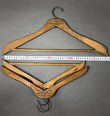 画像5: 【Curtis-Leger Fixture Co. CHICAGO】 1910-30's 3-sets "Advertising" Wood Hangers  (5)