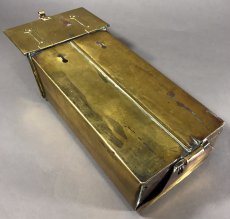 画像13: 1890-1910's "Solid Brass" Wall Mount Mail Box 【Made in ENGLAND】 (13)
