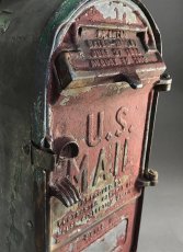 画像2: PAT.1899-1902 Cast Iron “U.S.MAIL BOX” (2)