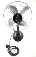 画像5: “Fully Restored” Early-1940's Machine Age Electric Fan (5)
