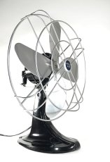 画像3: “Fully Restored” Early-1940's Machine Age Electric Fan (3)