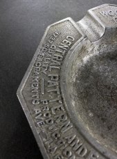 画像3: 1920-30's "ADVERTISING" Cast Aluminum Ashtray (3)