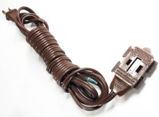 画像2: 1950-60's "Extension Cord" Bakelite 3-Outlet (2)