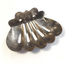 画像2: 1920's Nickeled Brass "Shell" Soap Dish (2)
