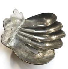 画像1: 1920's Nickeled Brass "Shell" Soap Dish (1)