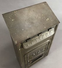 画像5: 1920-30's "CORBIN LOCK CO."  Brass Wall Mount Mail Box  【鍵付き】 (5)