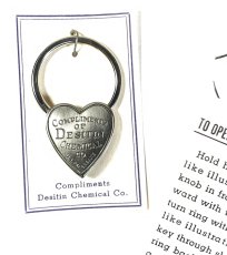 画像3:  1940's  ♡Heart Shaped♡ Advertising Key Ring  【箱付きDEAD-STOCK】 (3)