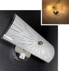 画像1:  1950-60’s “Mid-Century” Starburst Glass Shade Bathroom Sconce (1)