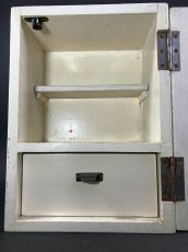 画像10: 1930's "Shabby" Wooden Bathroom Medicine Cabinet (10)