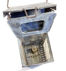画像9: 1910-20's "Galvanized Steel" Folding Candle Lantern (9)