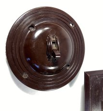 画像2: 1920-30's ☆ Art Deco ☆  “ROUND” & “SQUARE” Bakelite Switch 【2個セット】 (2)