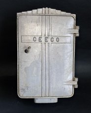 画像2: 1930-50's “CEECO”  Cast Aluminum Railway Telephone Callbox  【ちょ〜特大です。】 (2)