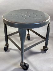 画像2: 1940-50's Rolling Metal Stool  ☆Toledo Metal Furniture Co.☆ (2)