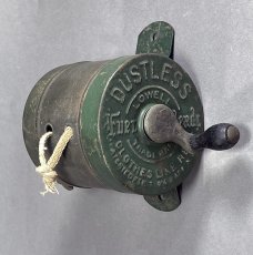 画像1: 1910-20's "DUSTLESS" Wood Handle Clothes-Line Reel (1)