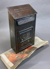 画像4: ☆CORBIN LOCK CO.☆ 最古モデル！！ 1900-10's Brass Wall Mount Mail Box with Newspaper Holder (4)