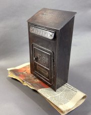 画像1: ☆CORBIN LOCK CO.☆ 最古モデル！！ 1900-10's Brass Wall Mount Mail Box with Newspaper Holder (1)