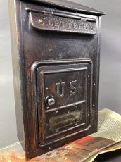 画像7: ☆CORBIN LOCK CO.☆ 最古モデル！！ 1900-10's Brass Wall Mount Mail Box with Newspaper Holder (7)