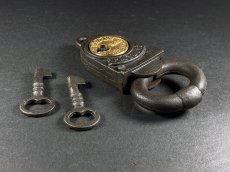 画像5: 【NSW Railways】  1870's “CRAB LOCK”  Cast Iron Railroad Padlock (5)