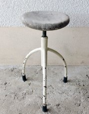 画像2: 1940-50's “SHABBY” Stool from GERMANY (2)