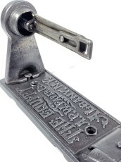 画像9: 1890-1910's "A.P.W PAPER CO. N.Y." Iron Toilet Paper Holder (9)