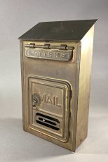 画像2: 1920-30's "CORBIN LOCK CO." Brass Wall Mount Mail Box (2)