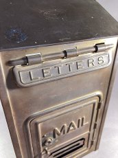 画像5: 1920-30's "CORBIN LOCK CO." Brass Wall Mount Mail Box (5)