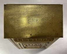 画像5: 1920-30's "CORBIN LOCK CO." Brass Wall Mount Mail Box (5)