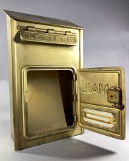 画像7: 1920-30's "CORBIN LOCK CO." Brass Wall Mount Mail Box (7)