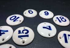 画像2: Antique Porcelain Number Tag【バラ売り】 (2)