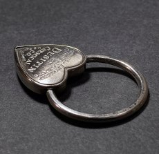 画像3:  1940's  ♡Heart Shaped♡ Advertising Key Ring  (3)