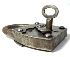 画像6: Cast Iron Padlock (6)