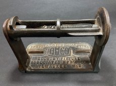 画像6: 1910's "AMCO" Iron Toilet Paper Holder (6)