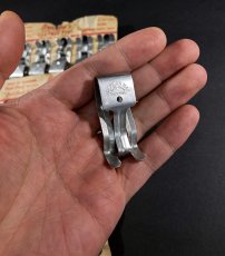 画像8: 1940's “Bradley's Clothes Pins” Aluminum Clothes Pins  【残り5個】 (8)