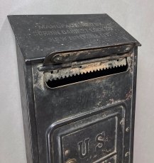 画像7: ★CORBIN LOCK CO.★ 最古モデル！！ 1900-10's Brass Wall Mount Mail Box with Newspaper Holder  【オリジナルキー付き】 (7)