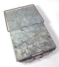 画像10: 1910-20's "Galvanized Steel" Folding Candle Lantern (10)