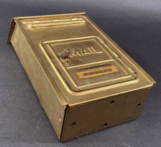 画像8: 1920-30's "CORBIN LOCK CO."  Brass Wall Mount Mail Box  【鍵付き】 (8)