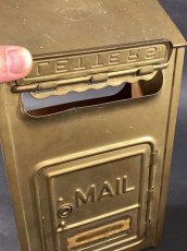 画像5: 1920-30's "CORBIN LOCK CO."  Brass Wall Mount Mail Box  【鍵付き】 (5)