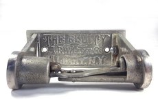 画像2: 1890-1910's "A.P.W PAPER CO. N.Y." Iron Toilet Paper Holder (2)