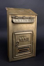 画像1: 1920-30's "CORBIN LOCK CO." Brass Wall Mount Mail Box (1)