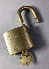 画像2: Brass Padlock (2)