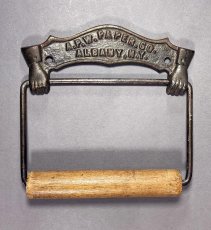 画像2: 1884 N.Y.【A.P.W PAPER CO. N.Y.】Cast Iron Toilet Paper Holder (2)