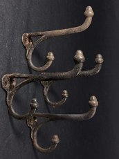 画像2: 1900's Cast Iron "Hat＆Jacket" Hooks (2)