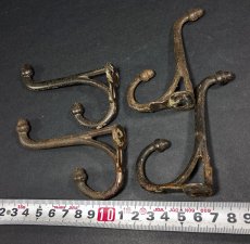 画像3: 1900's Cast Iron "Hat＆Jacket" Hooks (3)