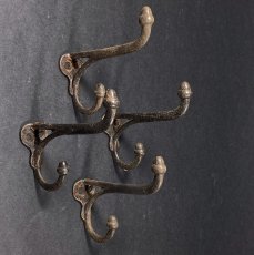 画像1: 1900's Cast Iron "Hat＆Jacket" Hooks (1)